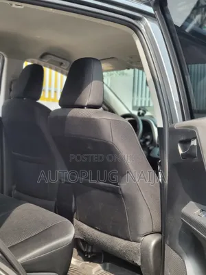 Toyota RAV4 XLE 4dr SUV AWD (2.5L 4cyl 6A) 2015 Gray