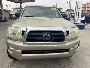 Toyota Tacoma 2007 Gold