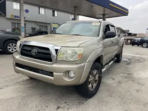Toyota Tacoma 2007 Gold