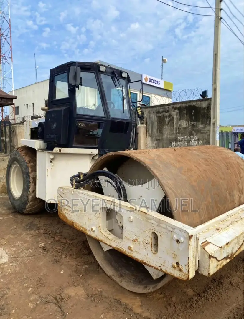 Roller Vibrator Compactor