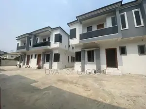 4bdrm Duplex in Chevron for rent