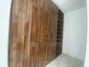 4bdrm Duplex in Chevron for rent