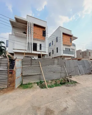 5bdrm Duplex in Opebi for sale