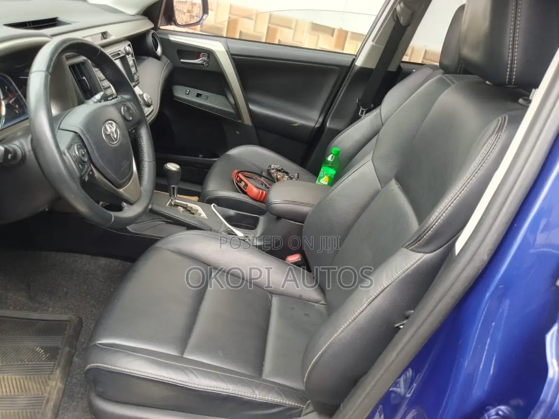Toyota RAV4 2014 Blue