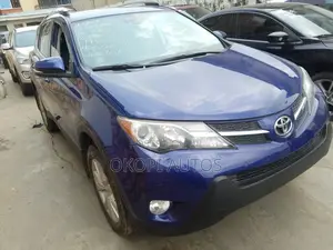 Toyota RAV4 2014 Blue
