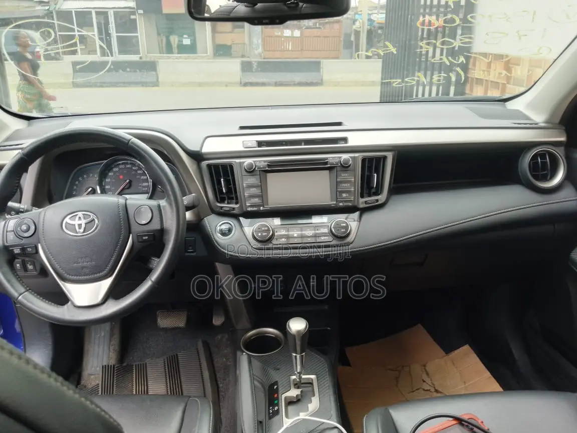Toyota RAV4 2014 Blue