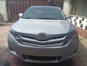 Toyota Venza V6 AWD 2011 Silver