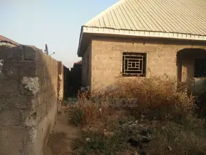 3bdrm Bungalow in Suleja for sale
