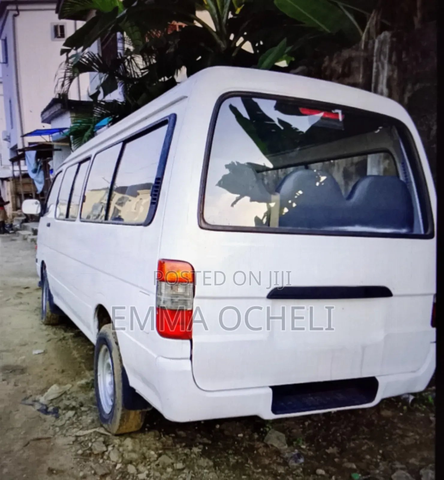 Toyota HiAce 2004 White