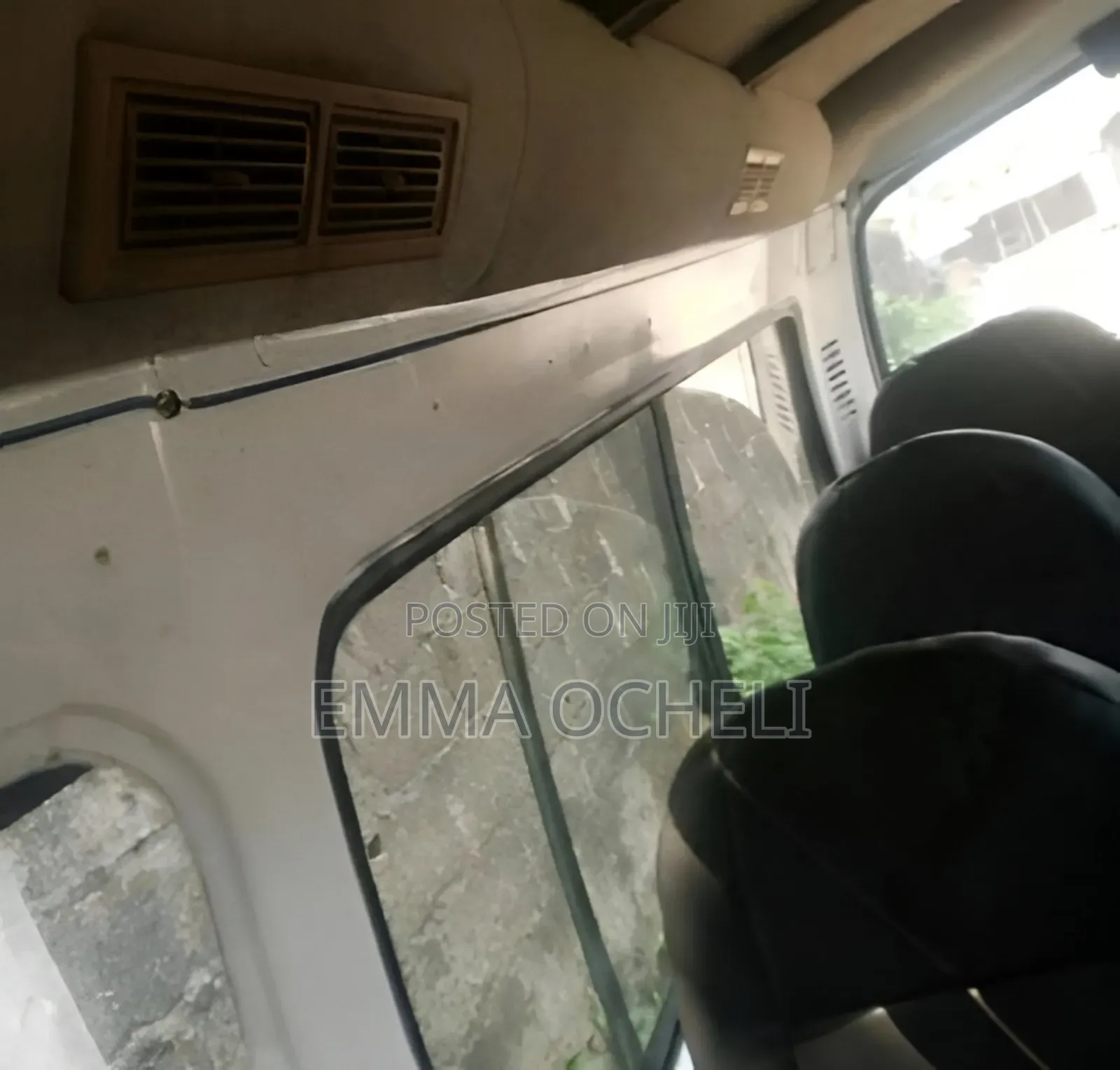 Toyota HiAce 2004 White