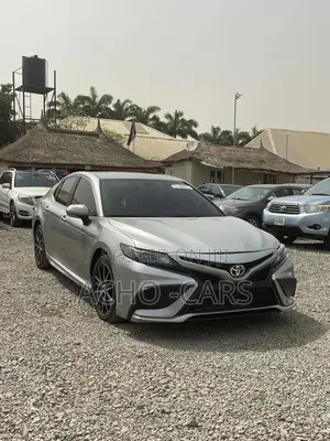 Toyota Camry 2022 Silver
