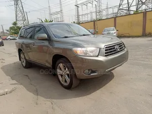 Toyota Highlander 4x4 2008 Green
