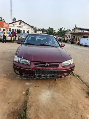 Toyota Camry Automatic 1999 Red