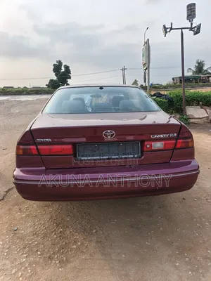 Toyota Camry Automatic 1999 Red
