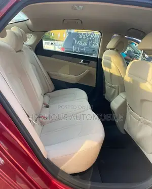 Hyundai Sonata SE 4dr Sedan (2.4L 4cyl 6A) 2015 Red