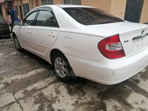 Toyota Camry LE V6 4dr Sedan (3.0L 6cyl 4A) 2003 White