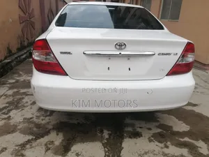 Toyota Camry LE V6 4dr Sedan (3.0L 6cyl 4A) 2003 White