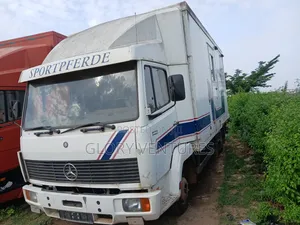 Mercedes 814