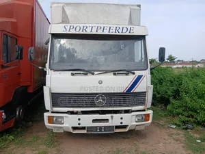 Mercedes 814