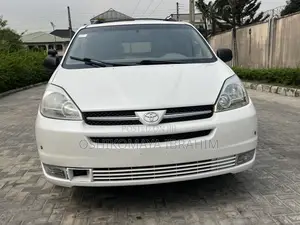 Toyota Sienna XLE Limited 2005 White