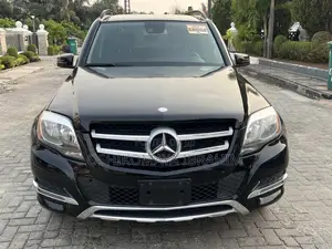 Mercedes-Benz GLK-Class Base GLK 350 4dr AWD 4MATIC (3.5L 6cyl 7A) 2015