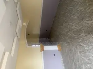 2bdrm Block of Flats in Residential, Gaduwa for rent