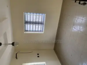 2bdrm Block of Flats in Residential, Gaduwa for rent