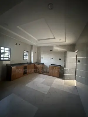 4bdrm Duplex in Gaduwa for rent