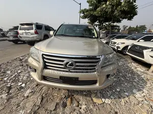 Lexus LX 570 AWD 2015 Gold
