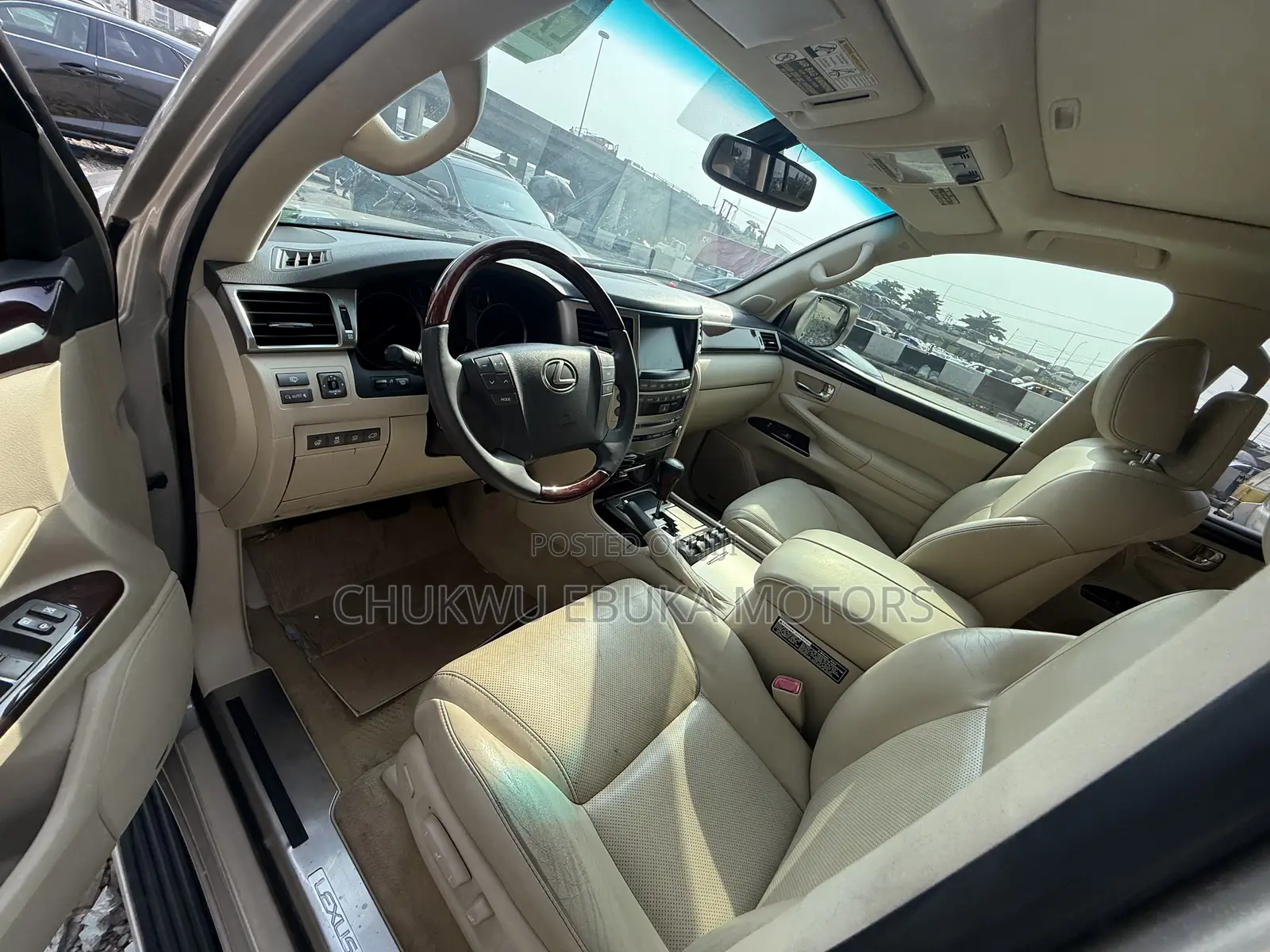Lexus LX 570 AWD 2015 Gold