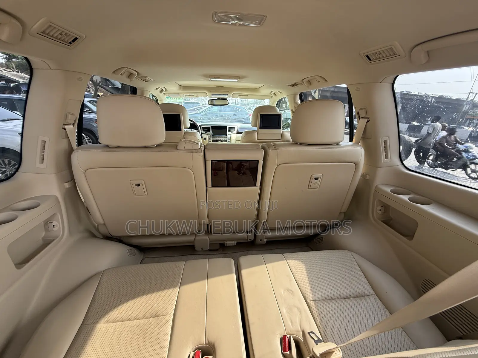 Lexus LX 570 AWD 2015 Gold