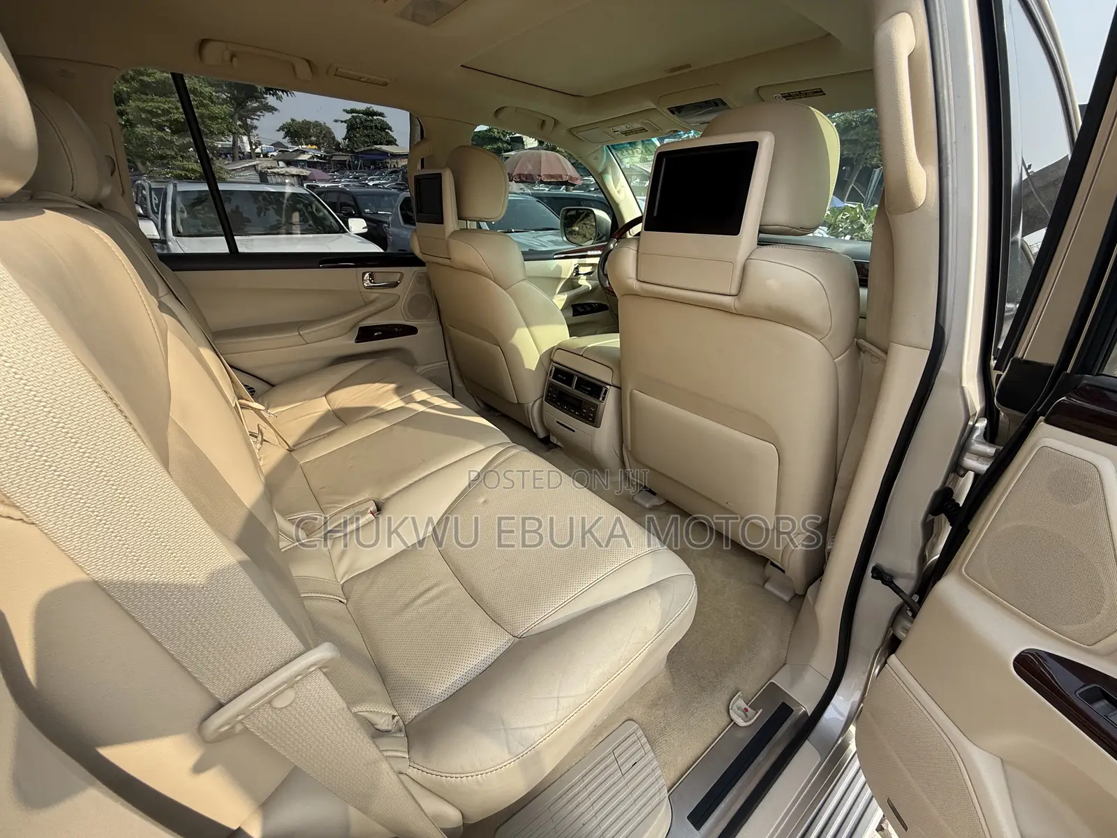 Lexus LX 570 AWD 2015 Gold