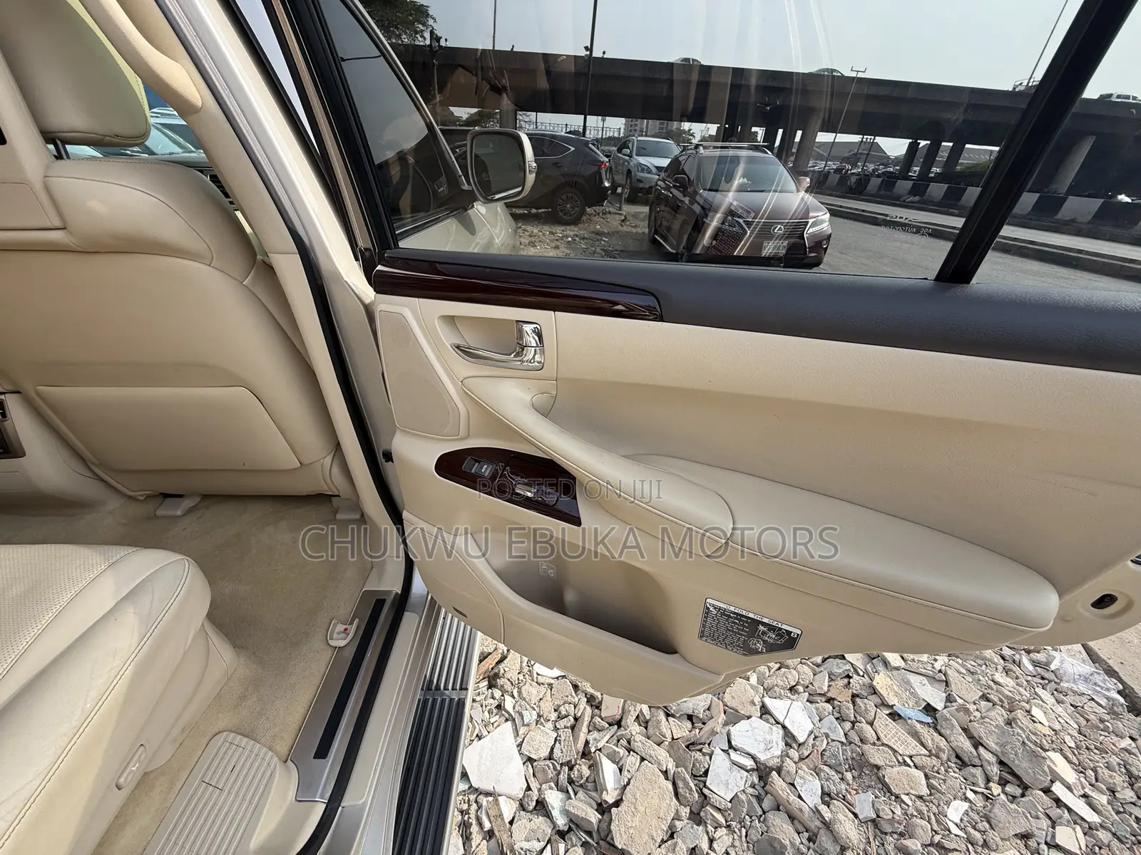 Lexus LX 570 AWD 2015 Gold