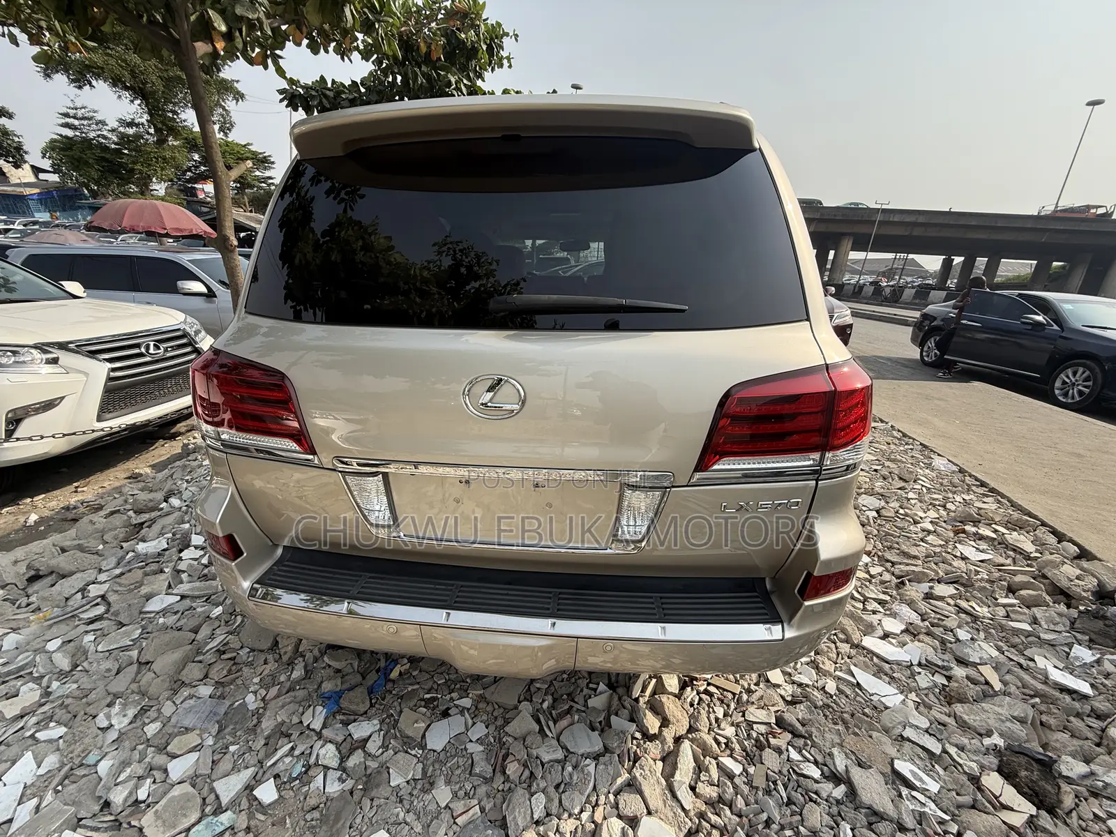 Lexus LX 570 AWD 2015 Gold