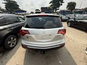 Acura MDX Technology Package SUV AWD (3.7L 6cyl 6A) 2011 Silver