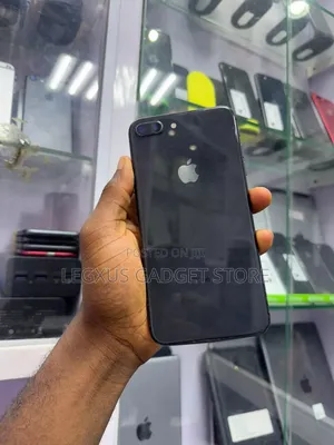 Apple iPhone 8 Plus 64 GB Black