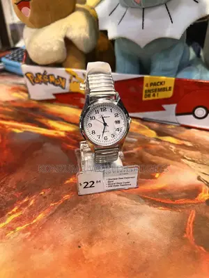 Elegant Ladies Stainless Steel Wristwatch (Silver) – Brand New