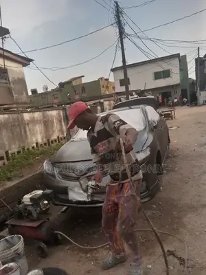 Auto Mobile
