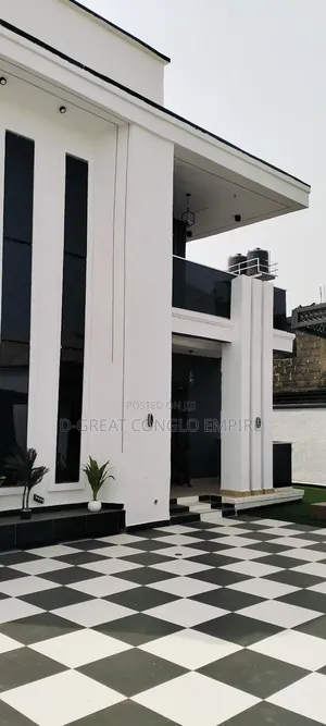 5bdrm Duplex in Behind New General, Oshimili South for sale