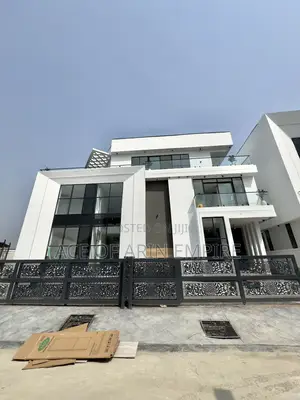 6bdrm Duplex in Chevron Estate for sale