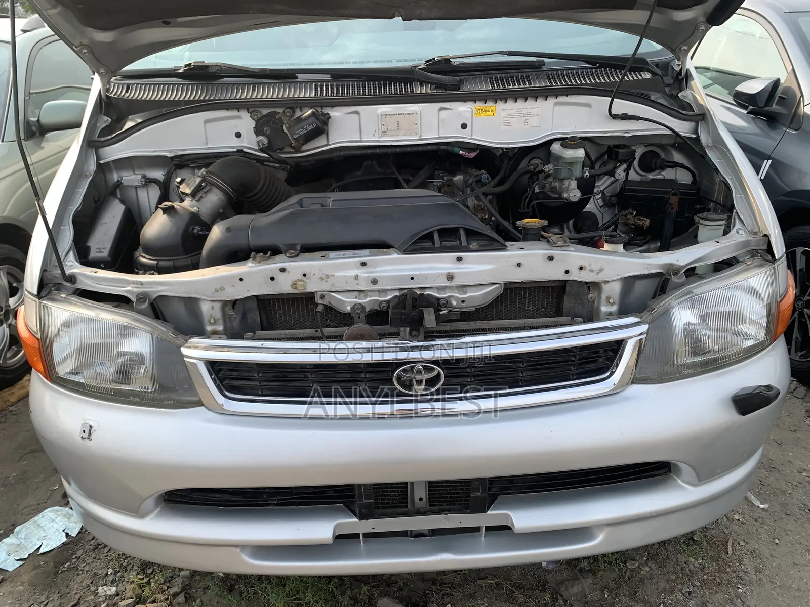 Toyota Grand HiAce 2005 Silver