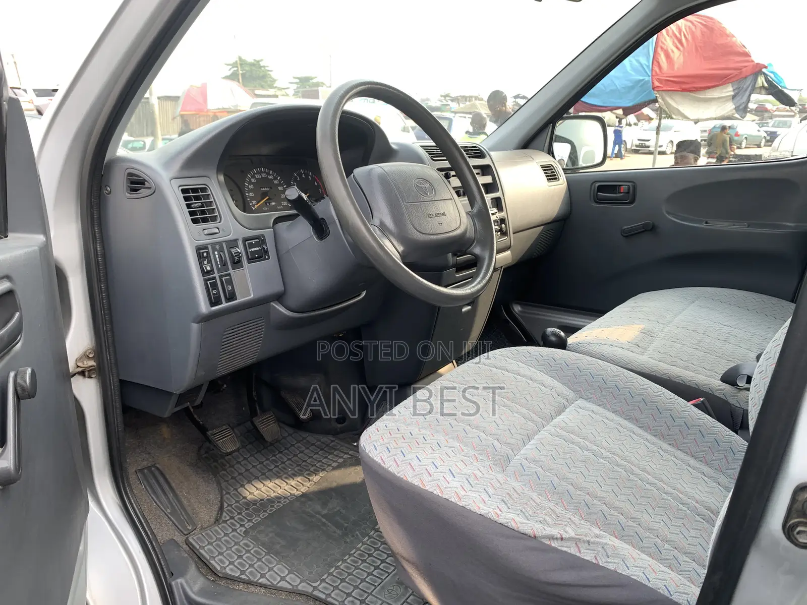 Toyota Grand HiAce 2005 Silver