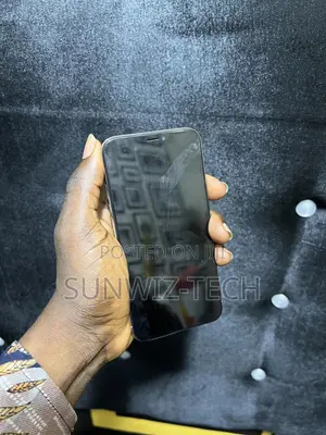 Apple iPhone X 64 GB White