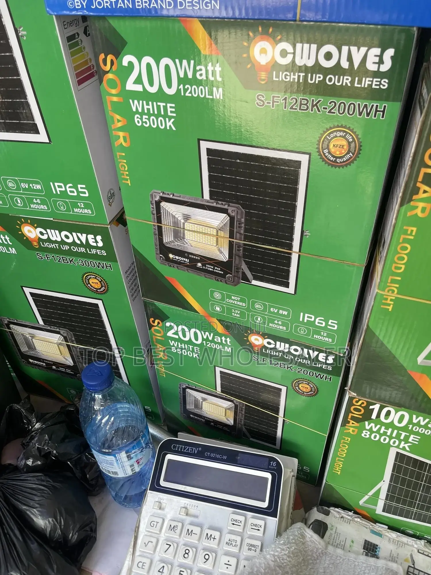 Ultra-Bright Solar Flood Light With Remote Control 200w