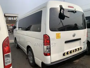 Toyota HiAce 2017 White