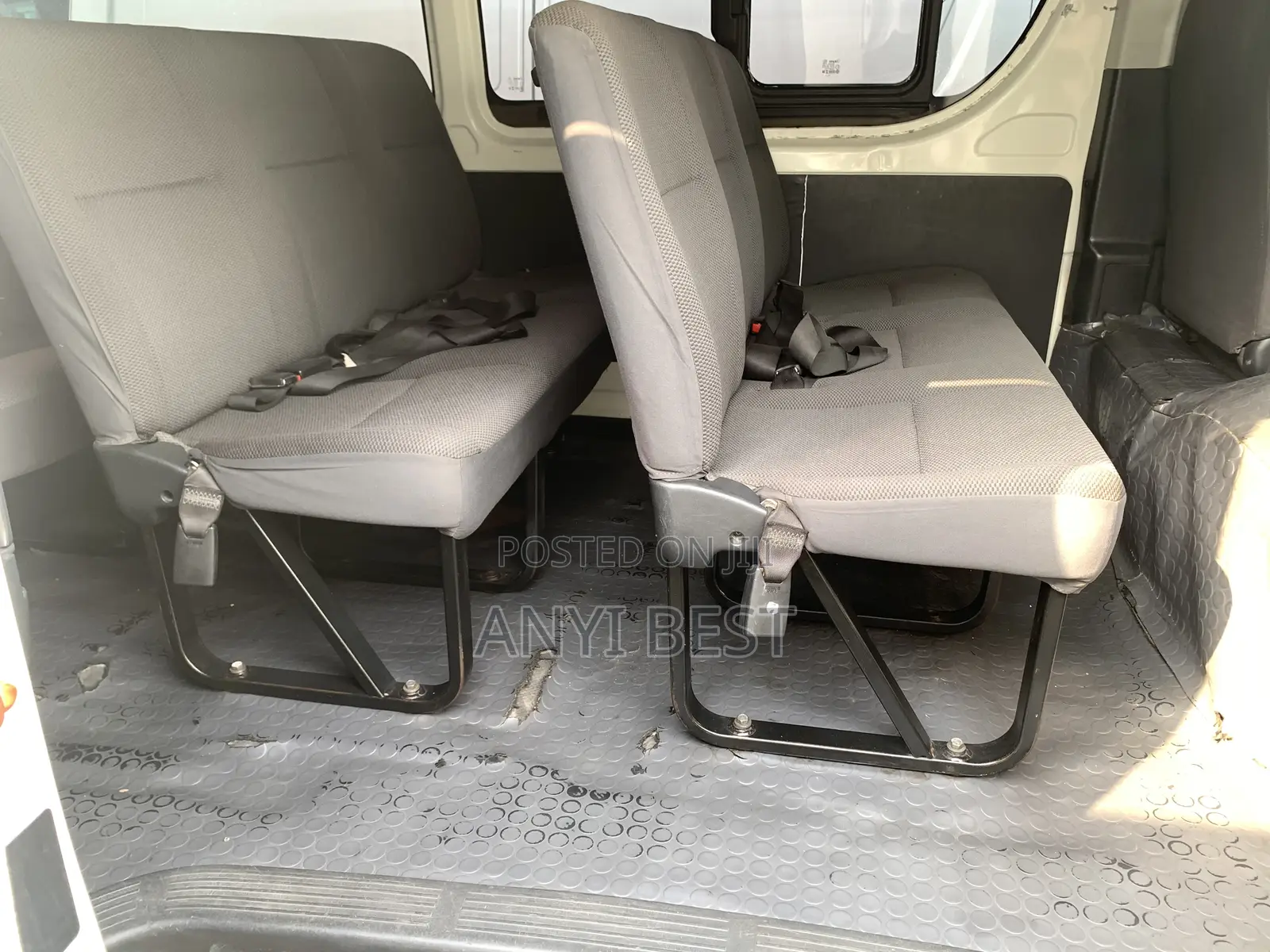 Toyota HiAce 2017 White