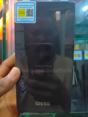 New Samsung Galaxy S20 128 GB Blue