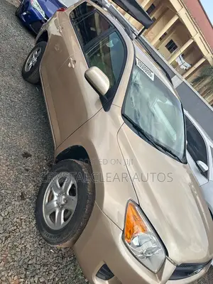 Toyota RAV4 2010 Gold