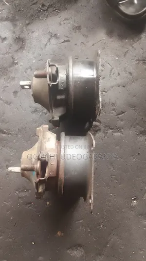 Engine Seat