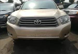Toyota Highlander 2010 Gold